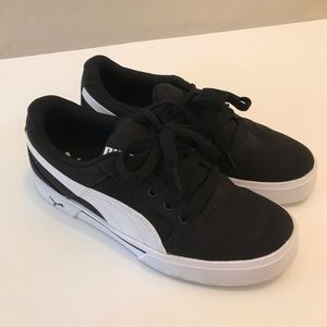 Puma Sneakers 6.5